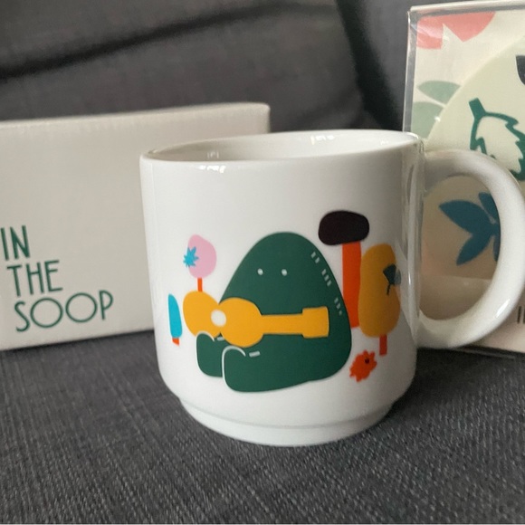 BTS In the Soop mug and lid set (brand new) - Picture 2 of 4
